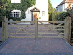 Hartley Wintney Fencing Recommendations